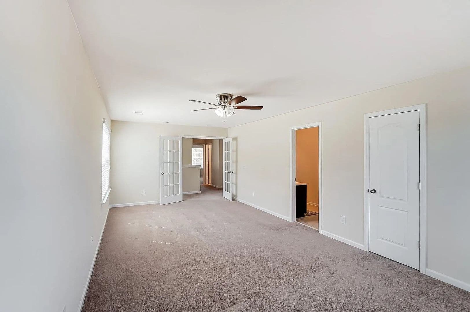 Pineville House: 14420 Green Birch Dr