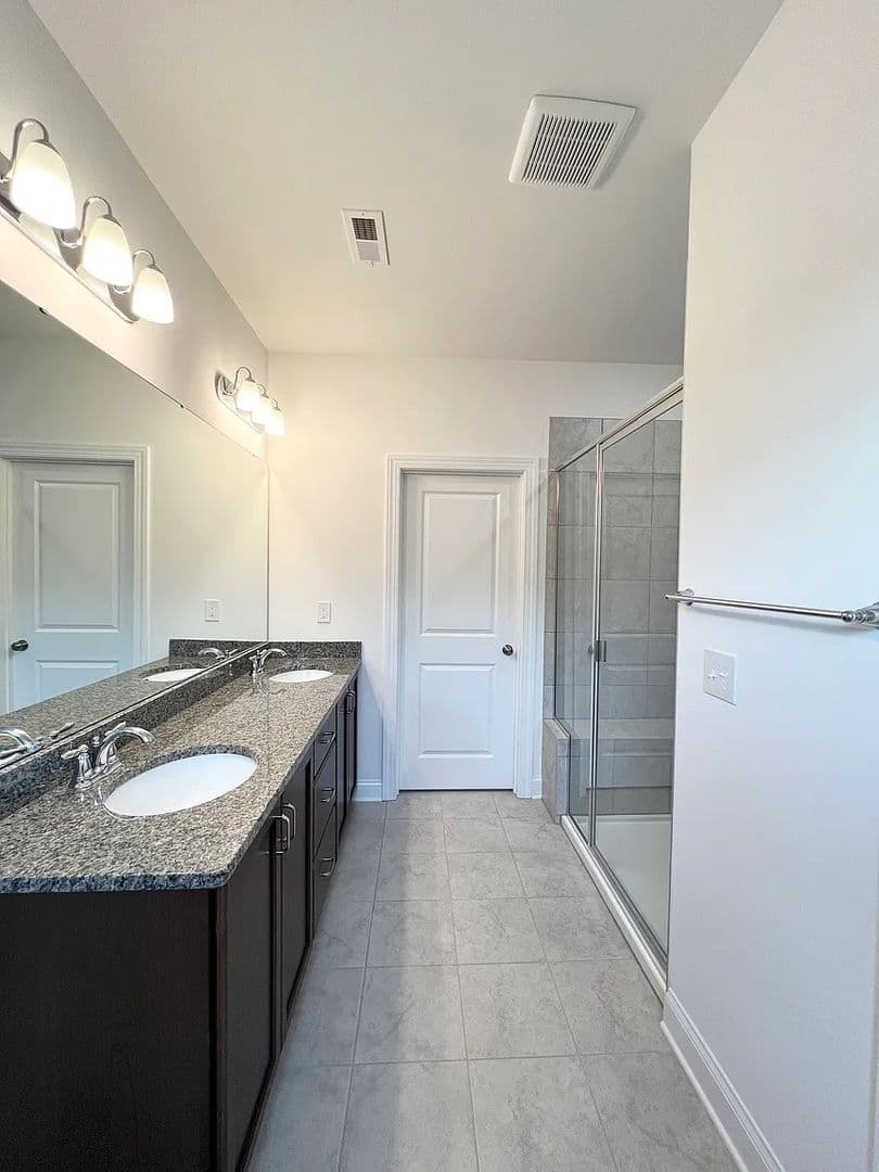 Concord House: 9214 Walnut Hill Rd NW