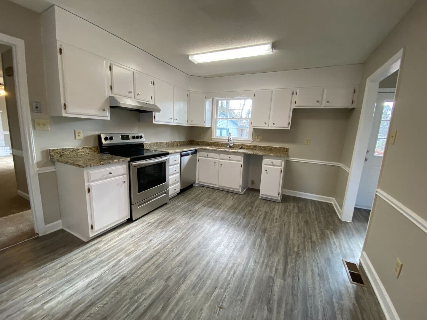 Raleigh House: 216 Woods Ream Dr