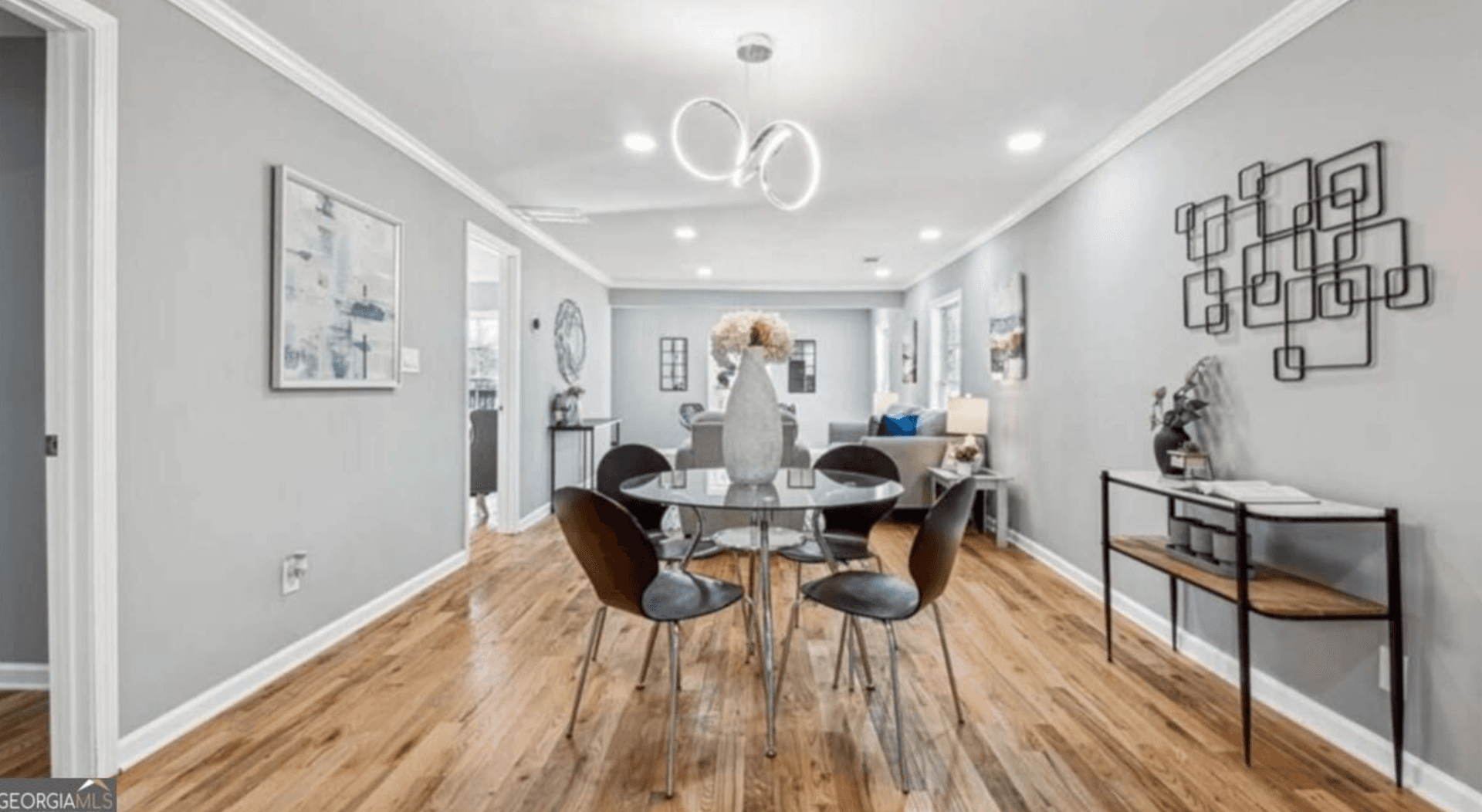 College Park House: 3482 Atlanta St