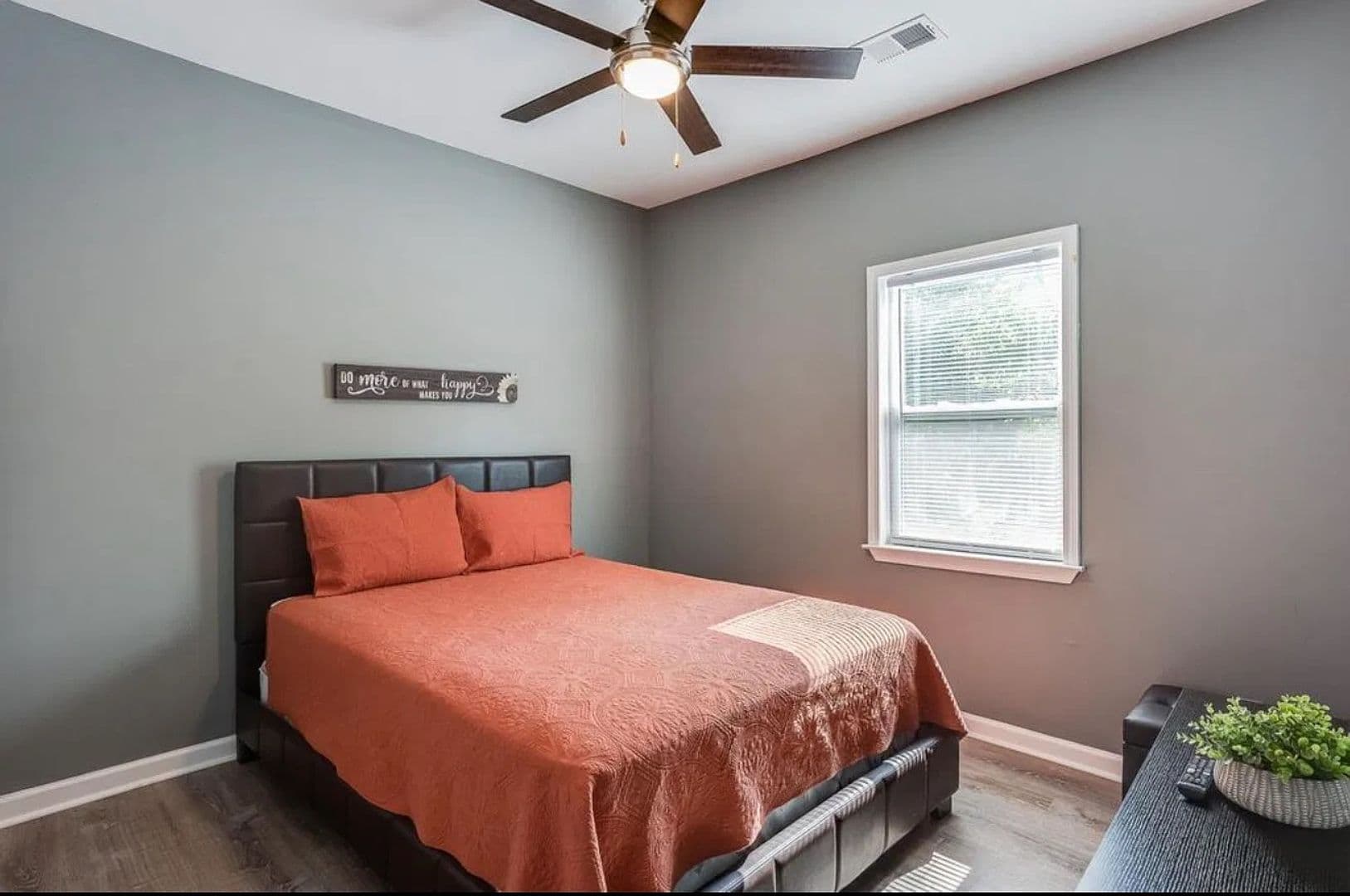 Atlanta House: 867 Spencer St NW