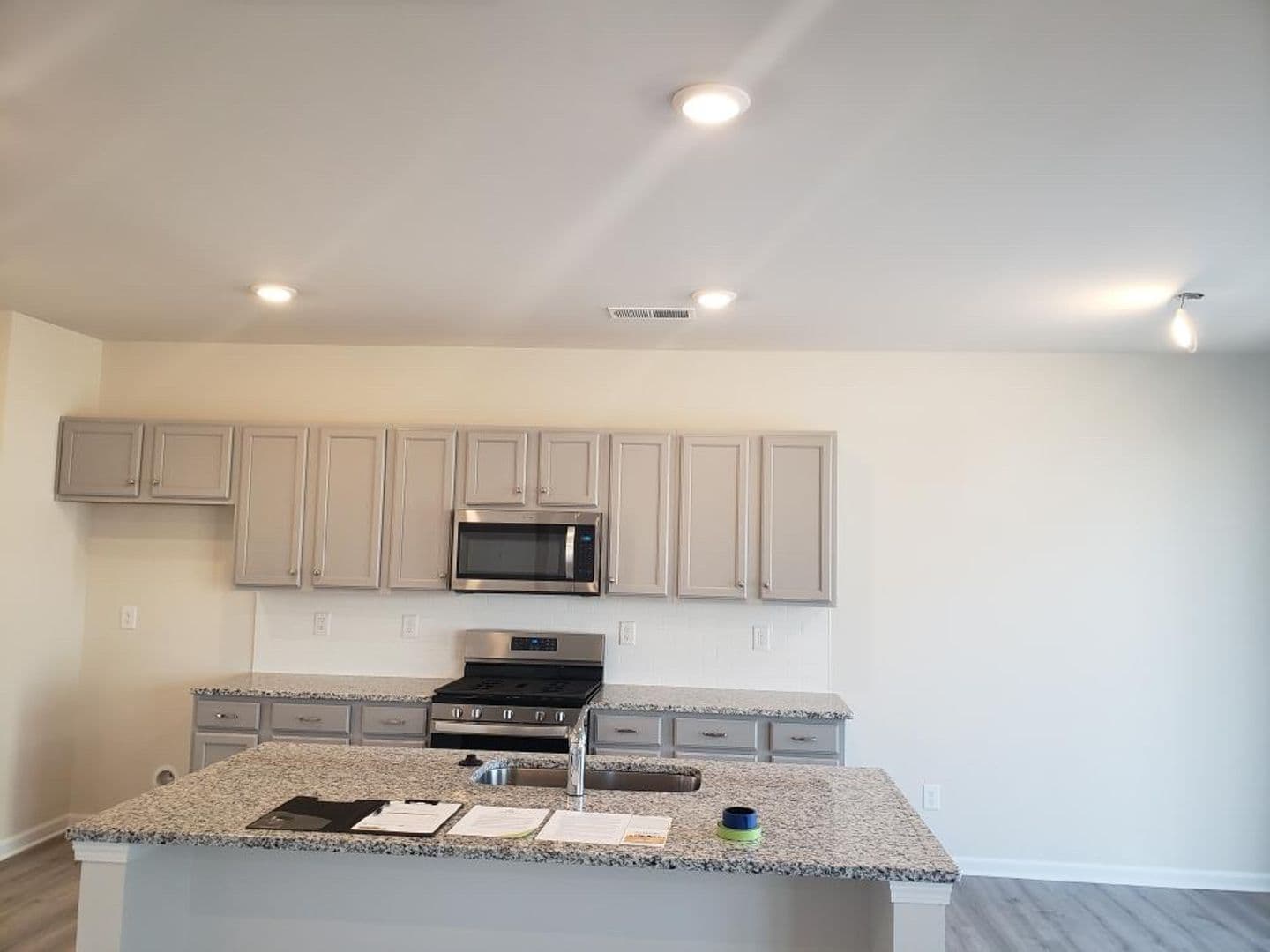 Monroe House: 1004 Maylen Trace