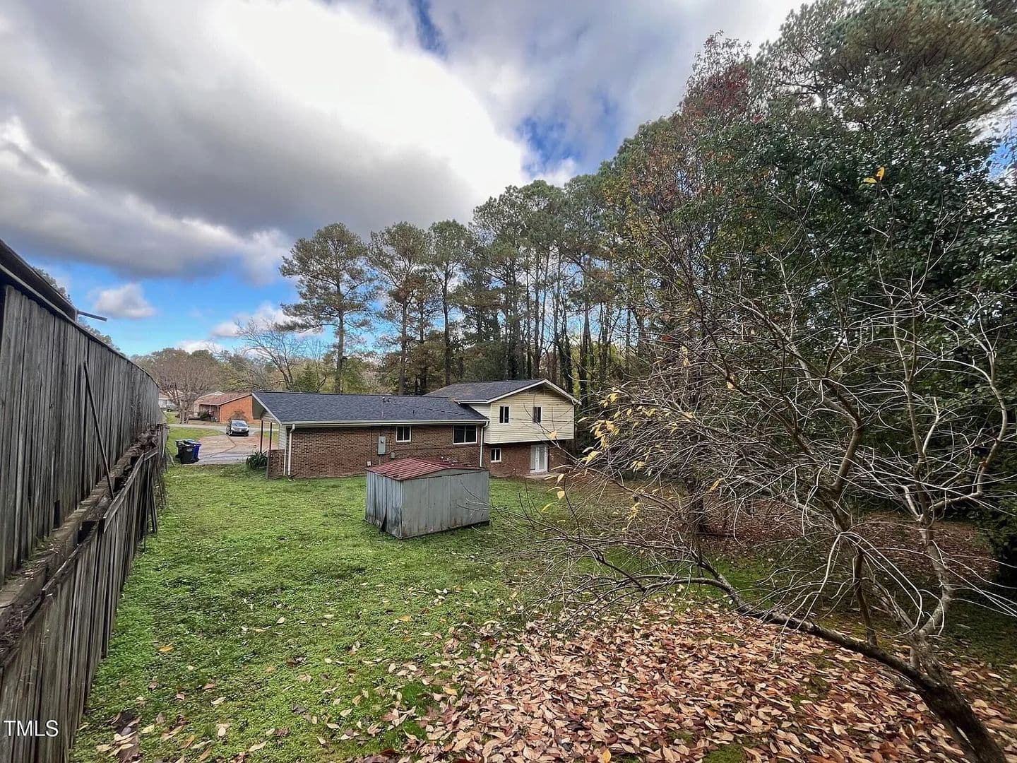 Durham House: 916 Forge Rd