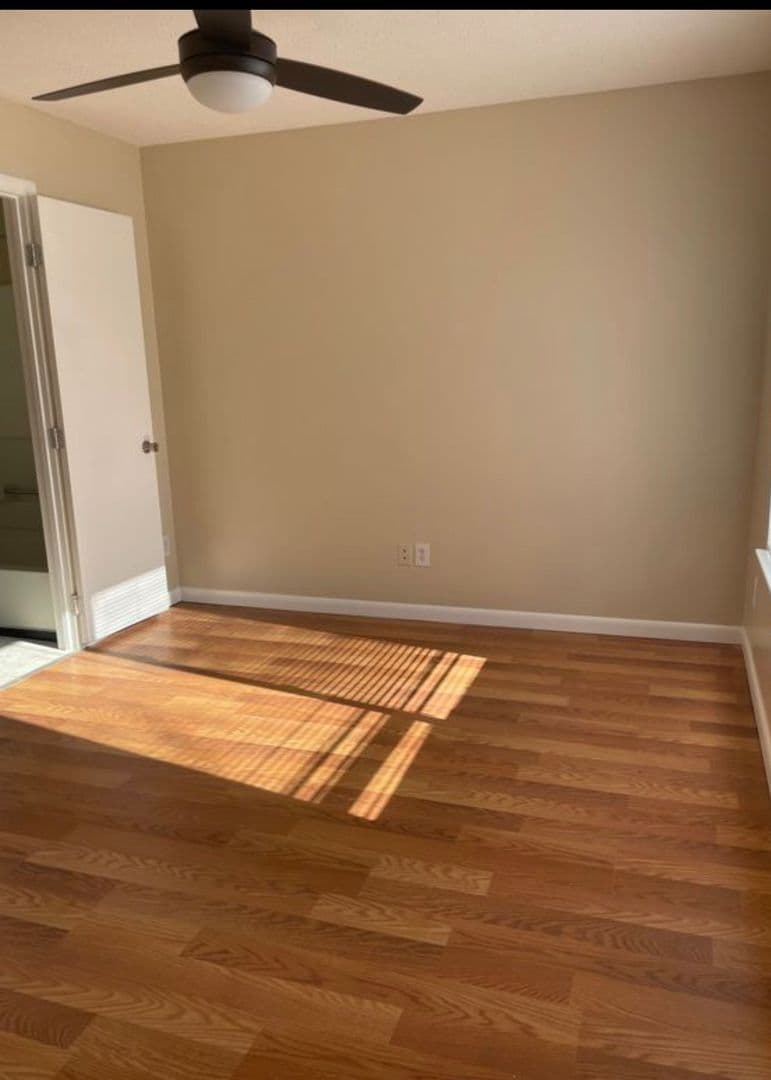 Raleigh House: 1241 University Ct
