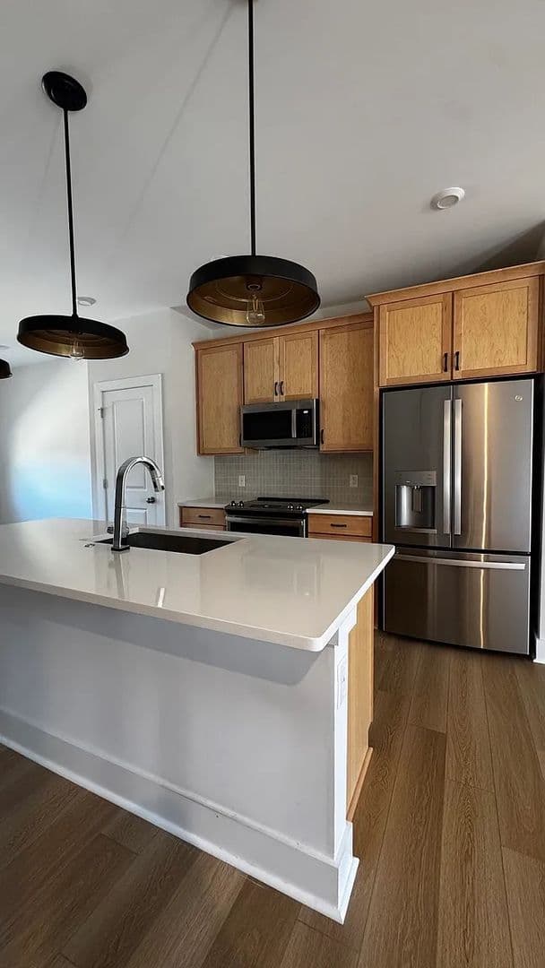Charlotte House: 1544 Levy Wy
