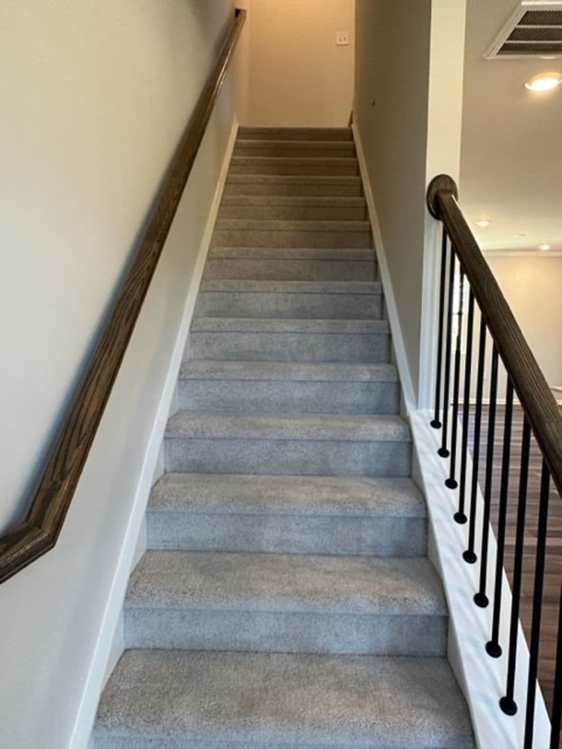 Apex House: 1642 Kipp Ln