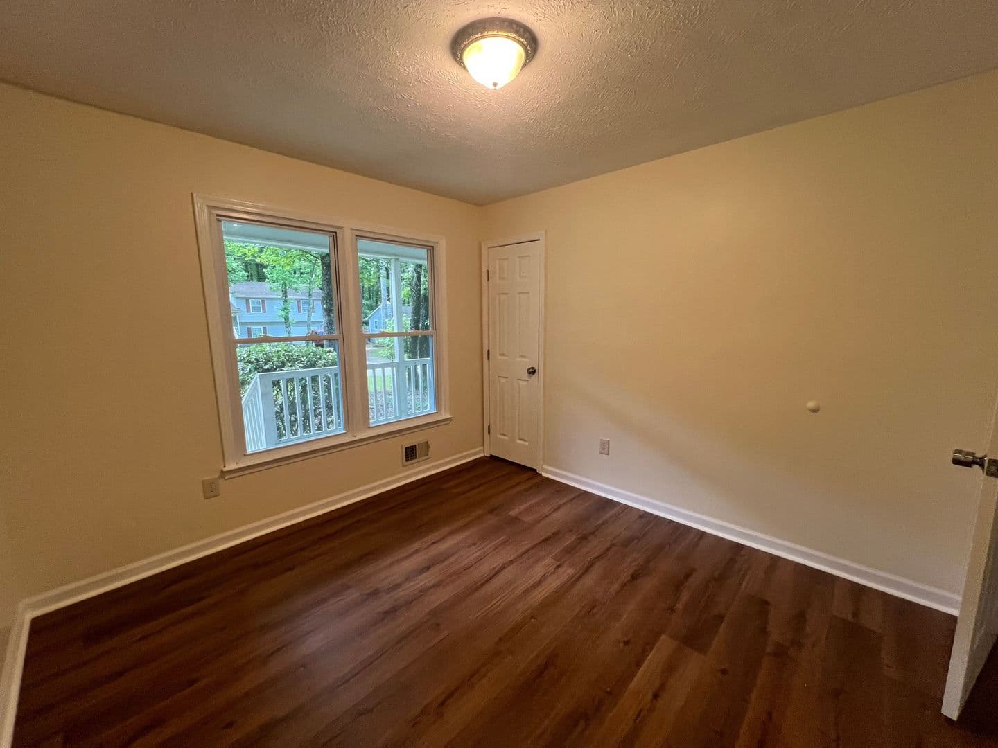 Marietta House: 2410 Hillboro Cir SW
