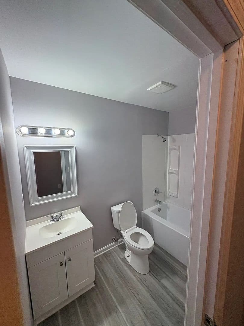 Conyers House: 1637 Pinedale Cir NW