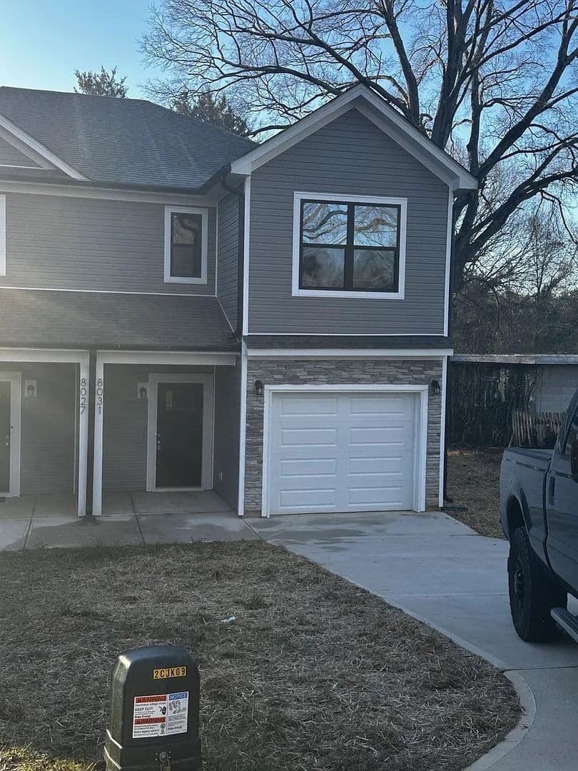 Charlotte House: 8031 Pleasant Grove Rd