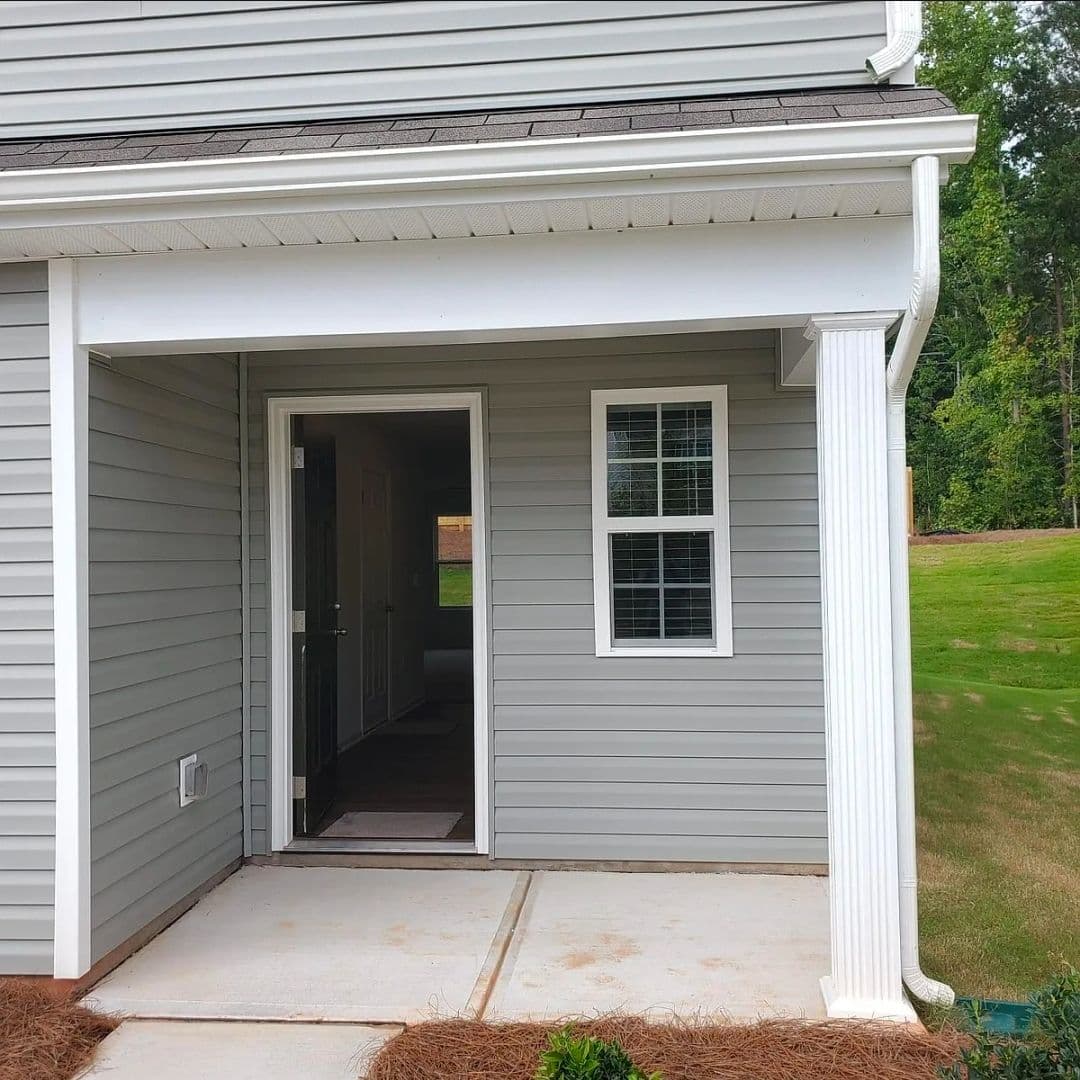 Charlotte House: 9111 Creedmore Hills Dr