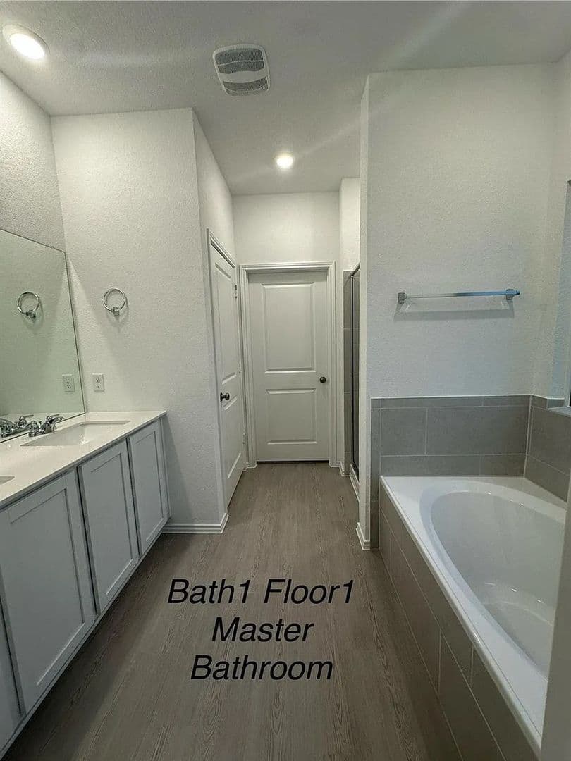 Leander House: 1320 Pickerel St