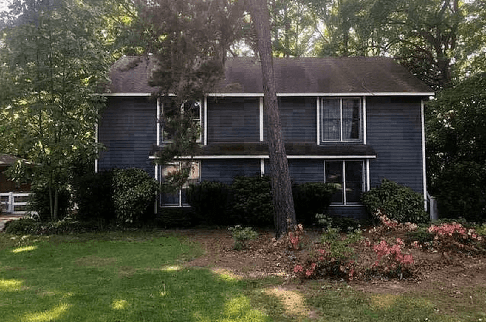Raleigh House: 700 Grove Ave