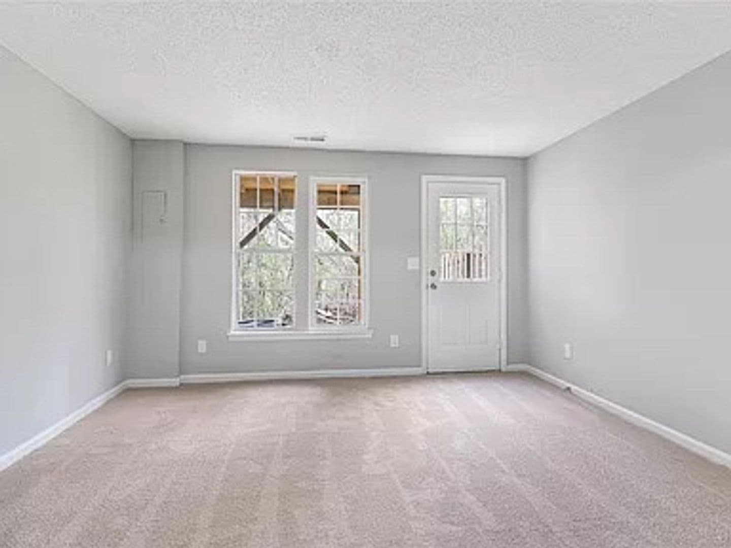 Charlotte House: 531 Lex Dr