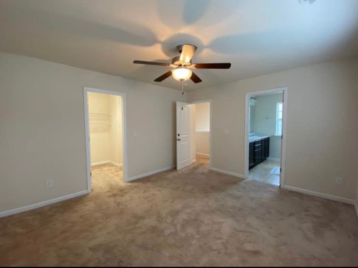 Charlotte House: 8517 Sharonbrook Dr
