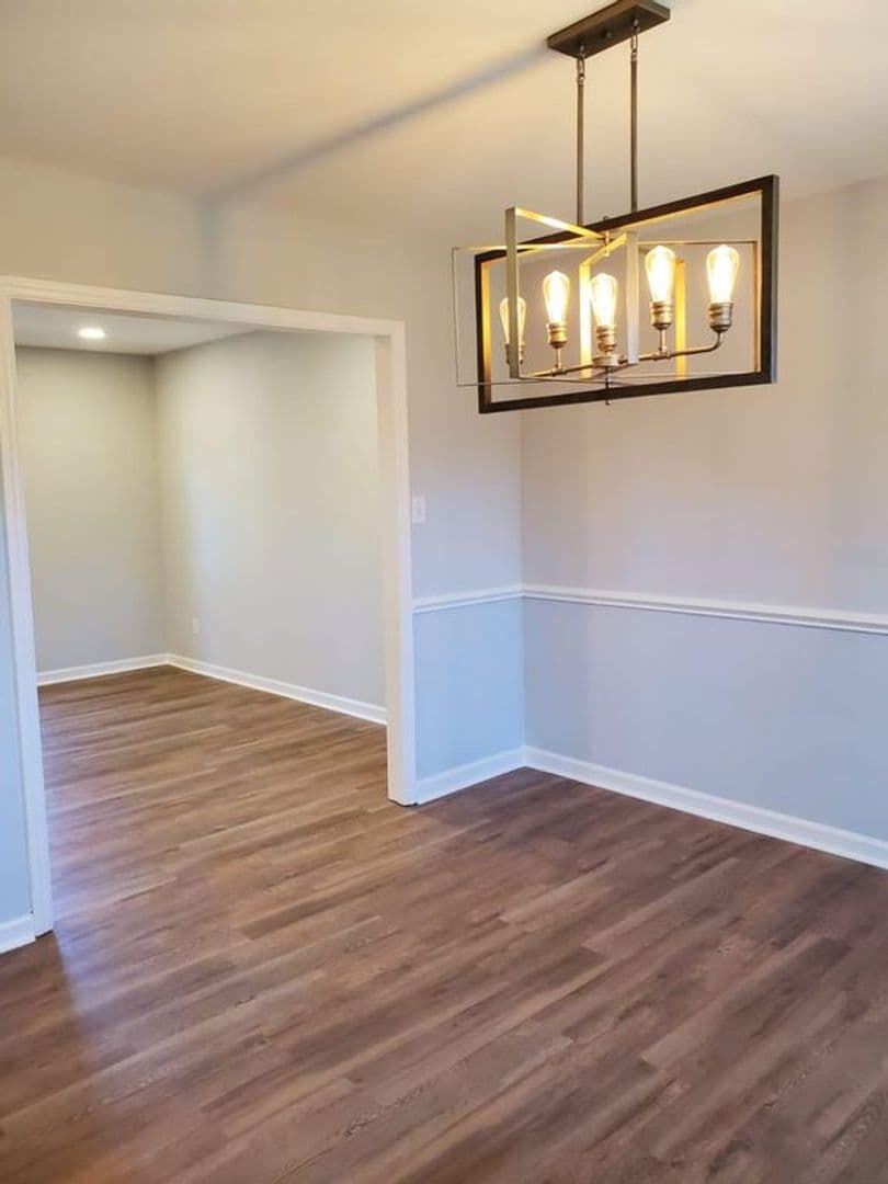 Cary House: 820 N Harrison Ave
