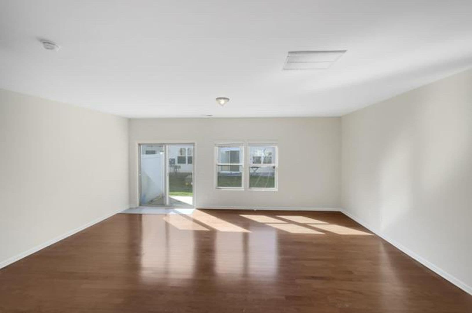 Morrisville House: 705 Keystone Park Dr