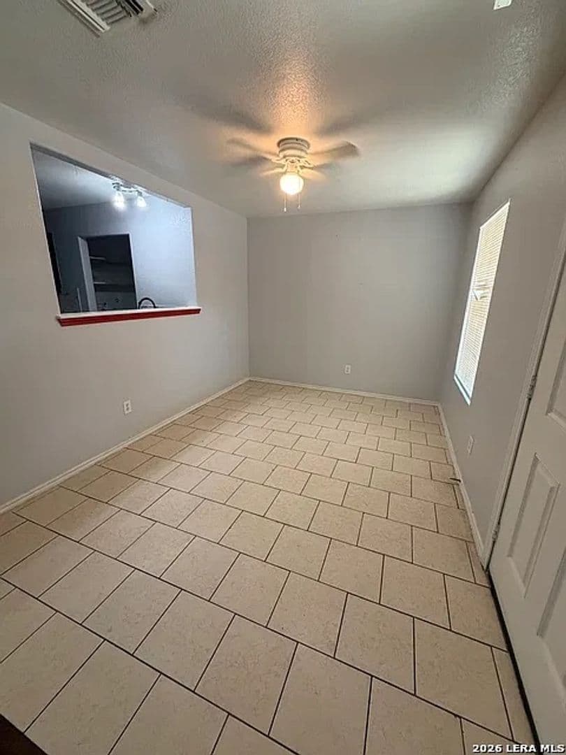 San Antonio House: 6131 Lake Victoria St
