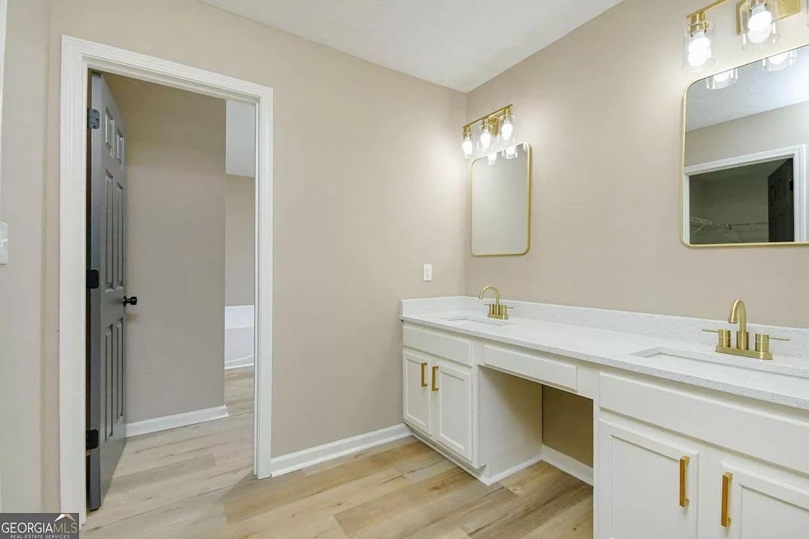 Decatur House: 3840 Brown Dr