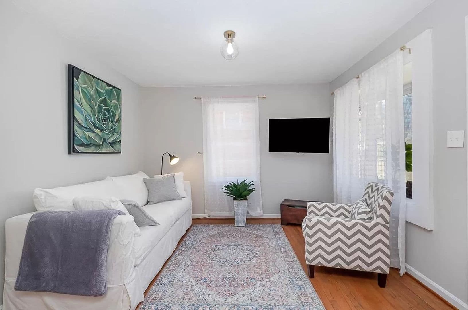 Durham House: 123 Archdale Dr