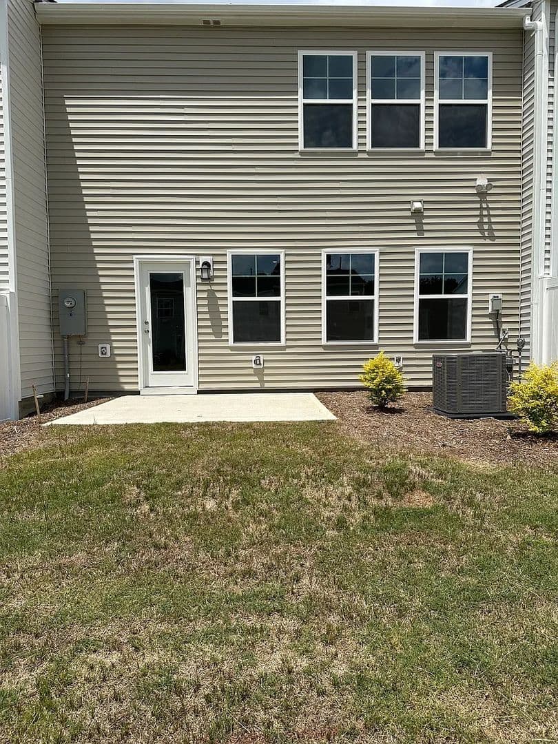 Raleigh House: 5024 Arkrose Dr