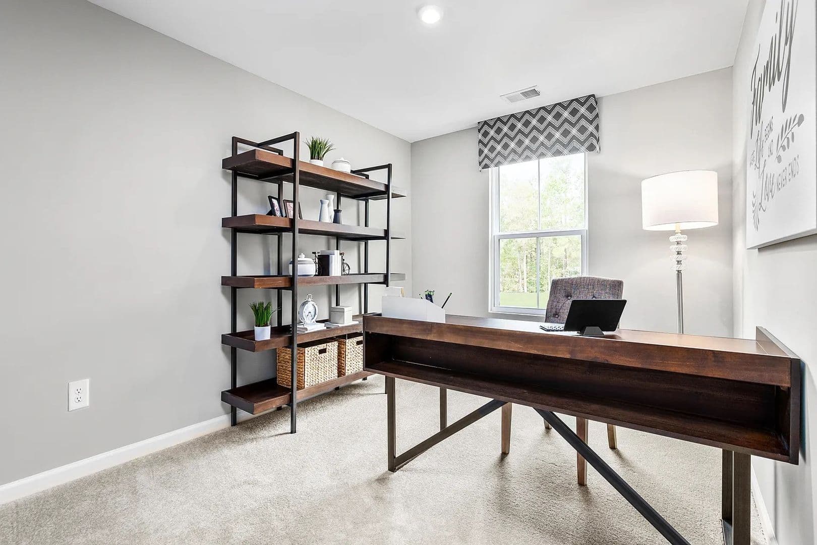 Raleigh House: 6862 Tarik Ln