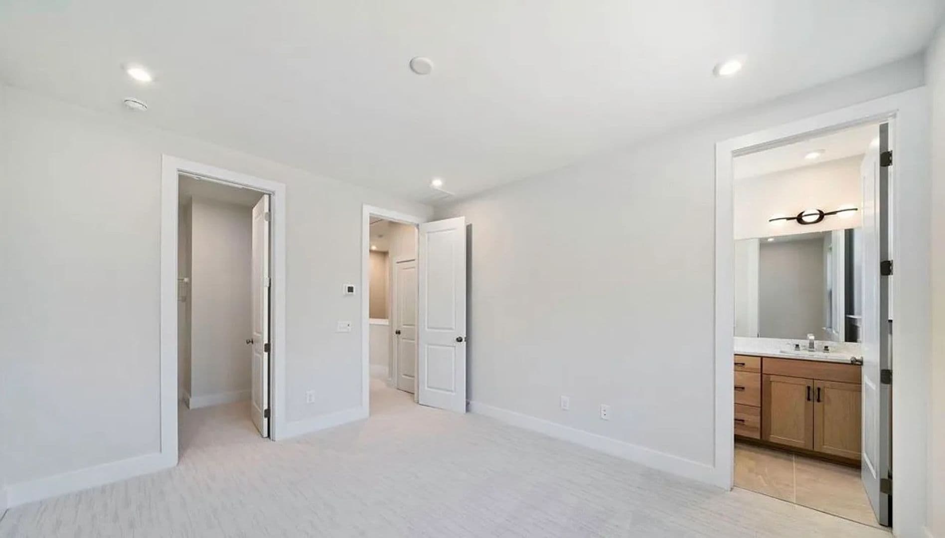 Charlotte House: 1544 Levy Wy