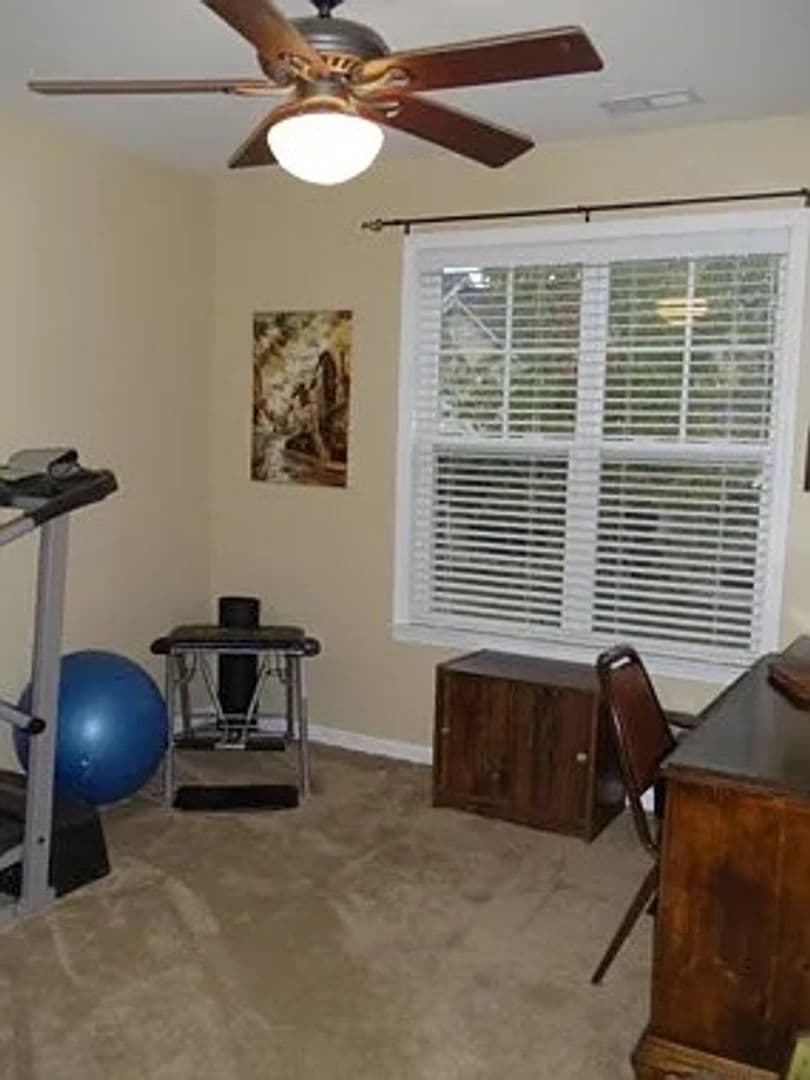 Charlotte House: 10318 McGoogan Ln