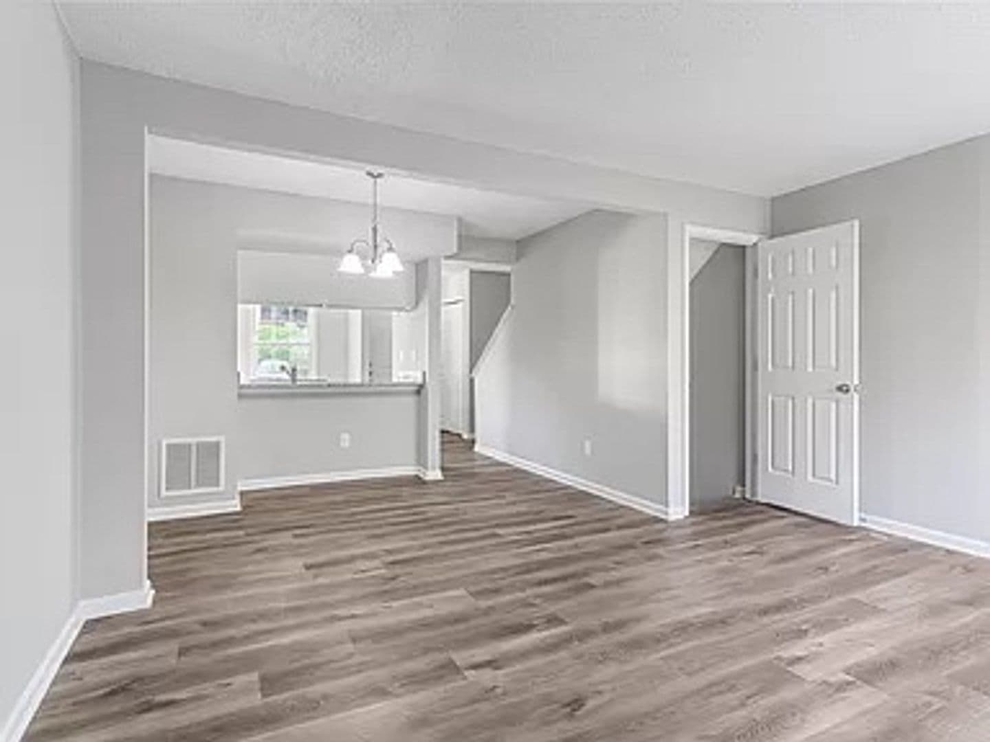 Charlotte House: 531 Lex Dr