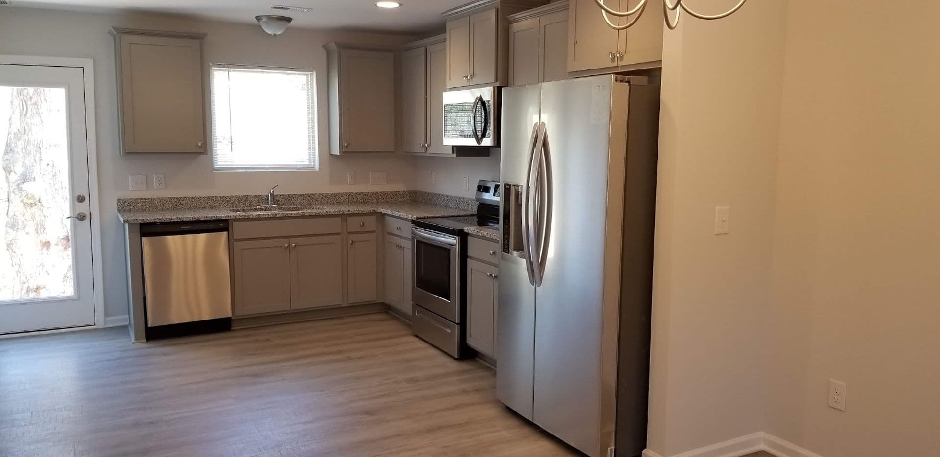 Raleigh House: 309 Switch St