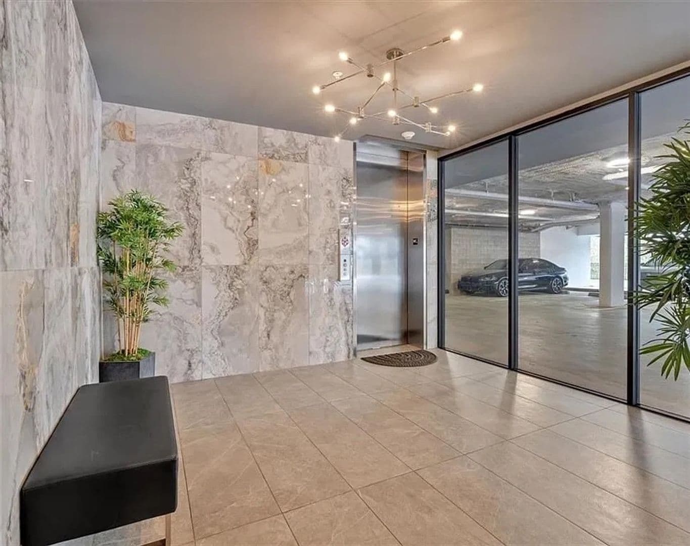 Atlanta House: 6890 Peachtree Dunwoody Rd NE