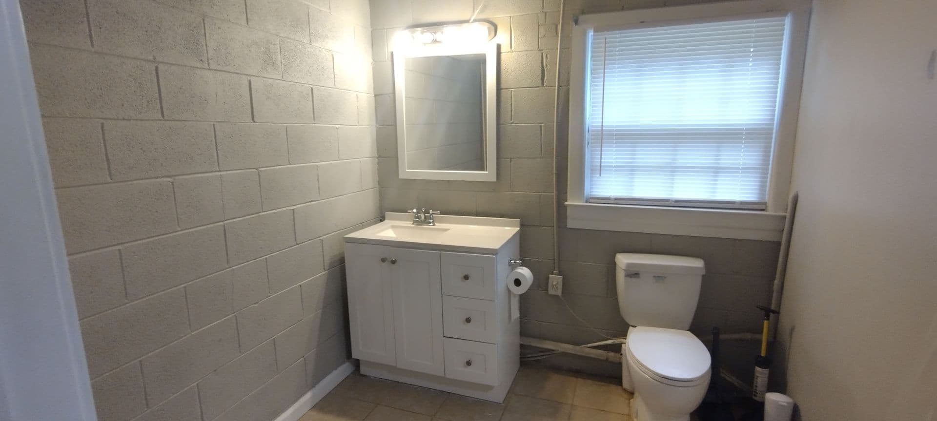 Raleigh House: 1809 Pinedale Dr