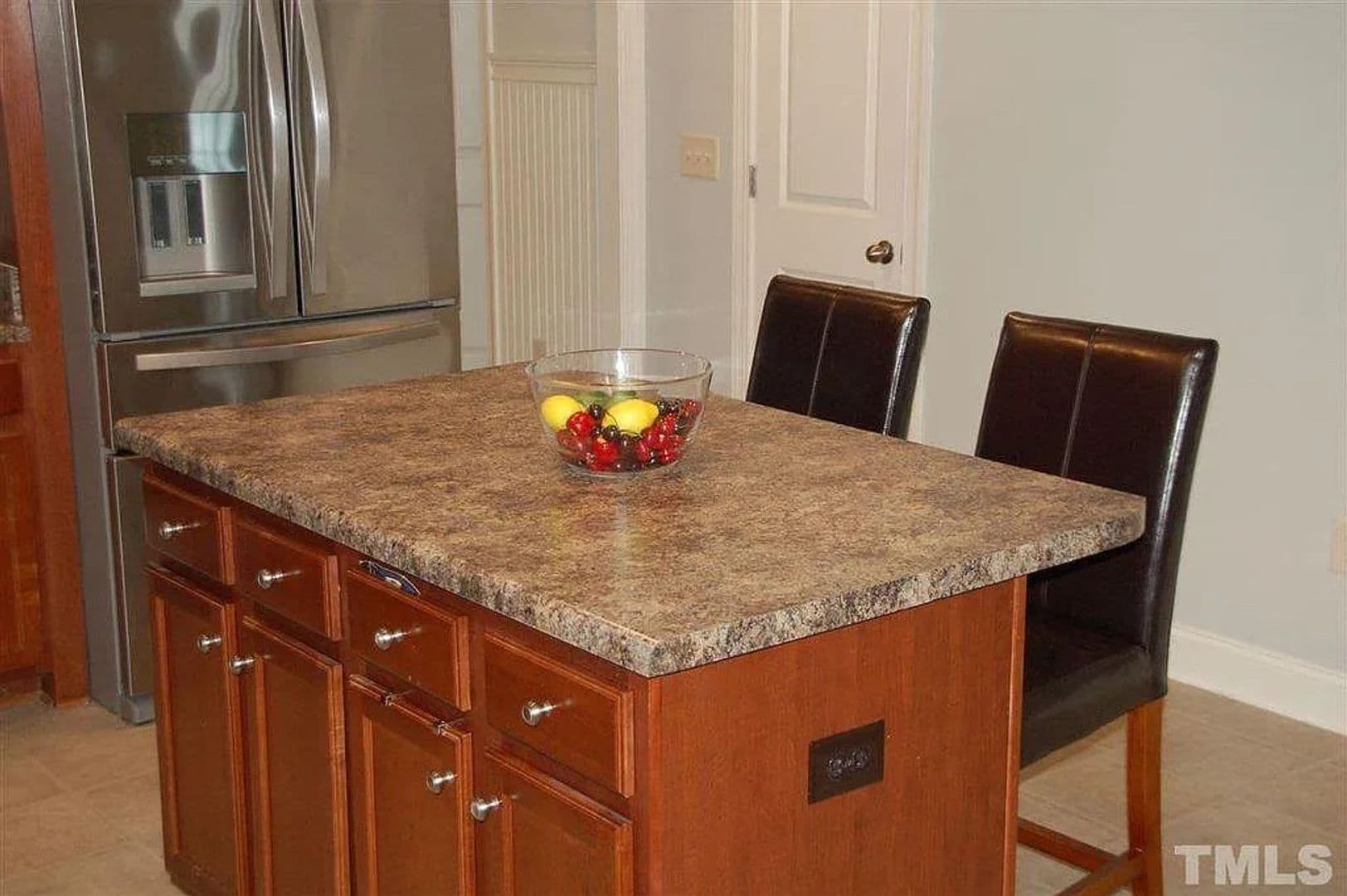 Apex House: 109 Windy Creek Ln