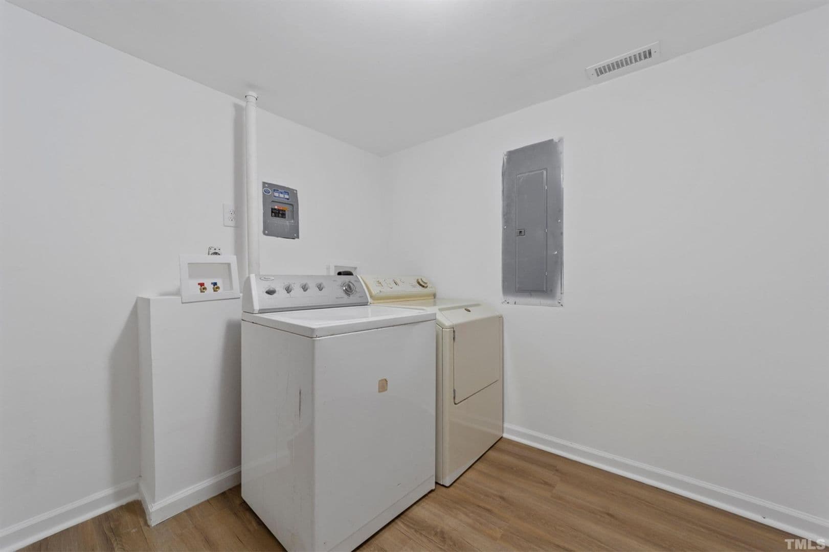 Garner House: 1304 Buckingham Rd