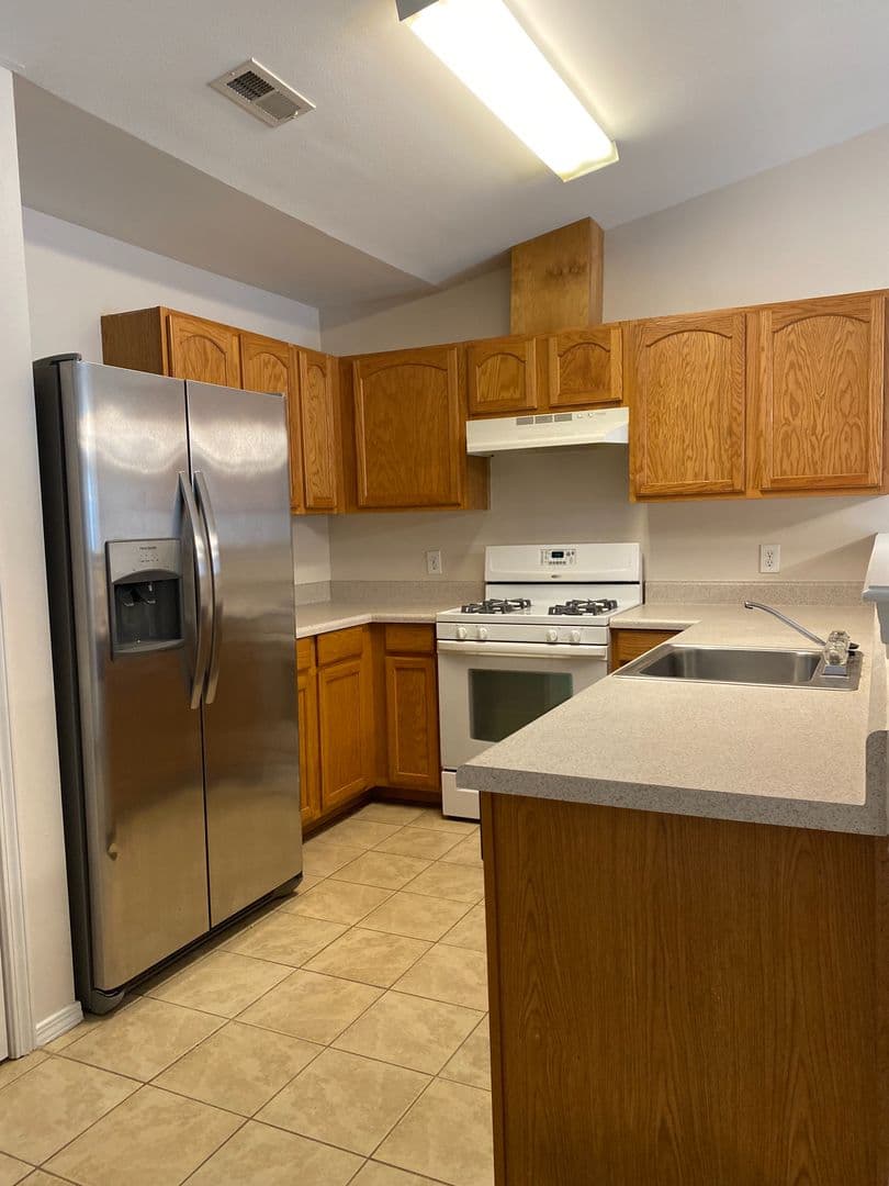 Charlotte House: 6453 Ziegler Ln