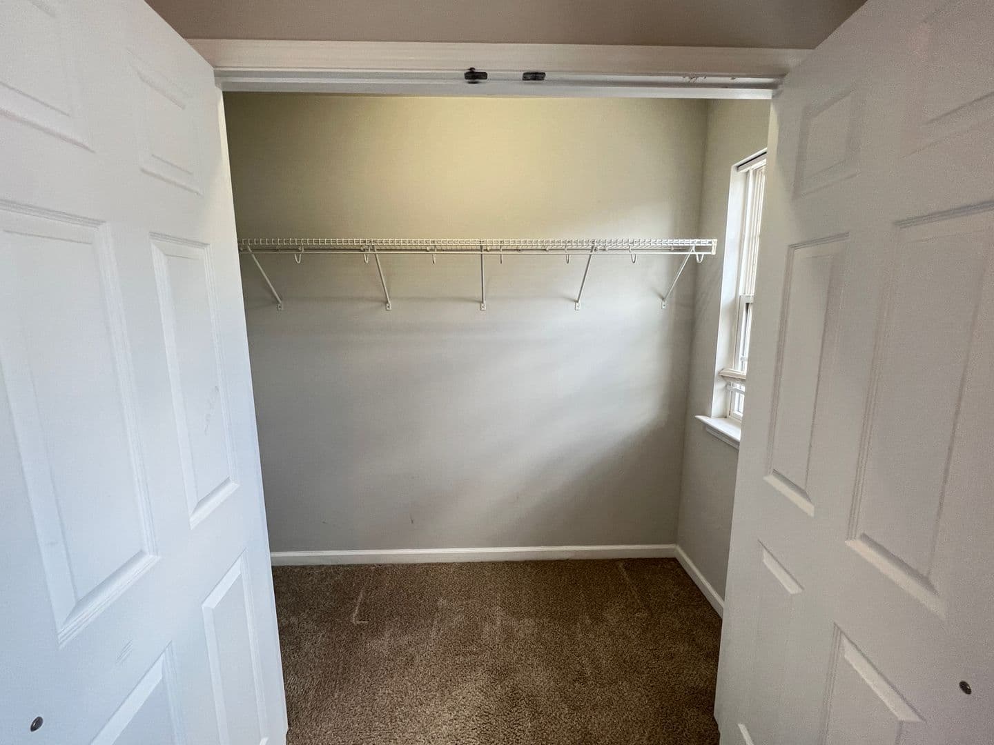 Cary House: 215 Dove Cottage Ln