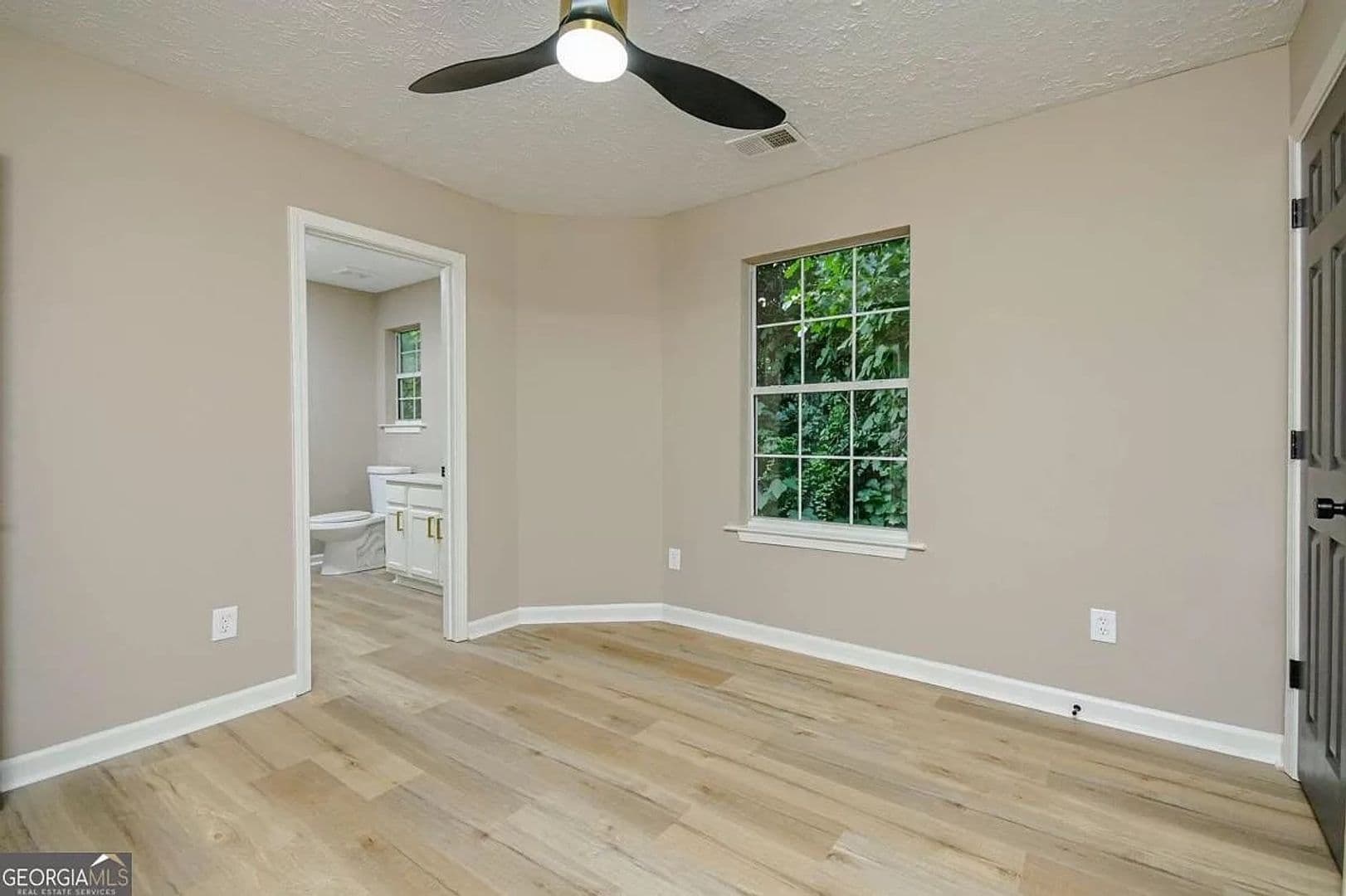 Decatur House: 3840 Brown Dr