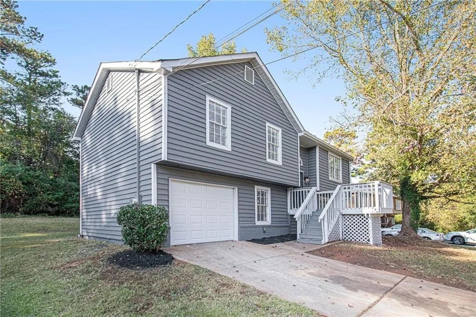 Decatur House: 3490 Newberry Trail