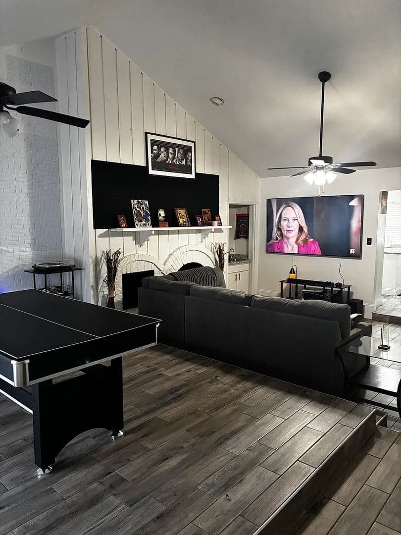 Fort Worth House: 8300 El Retiro Rd
