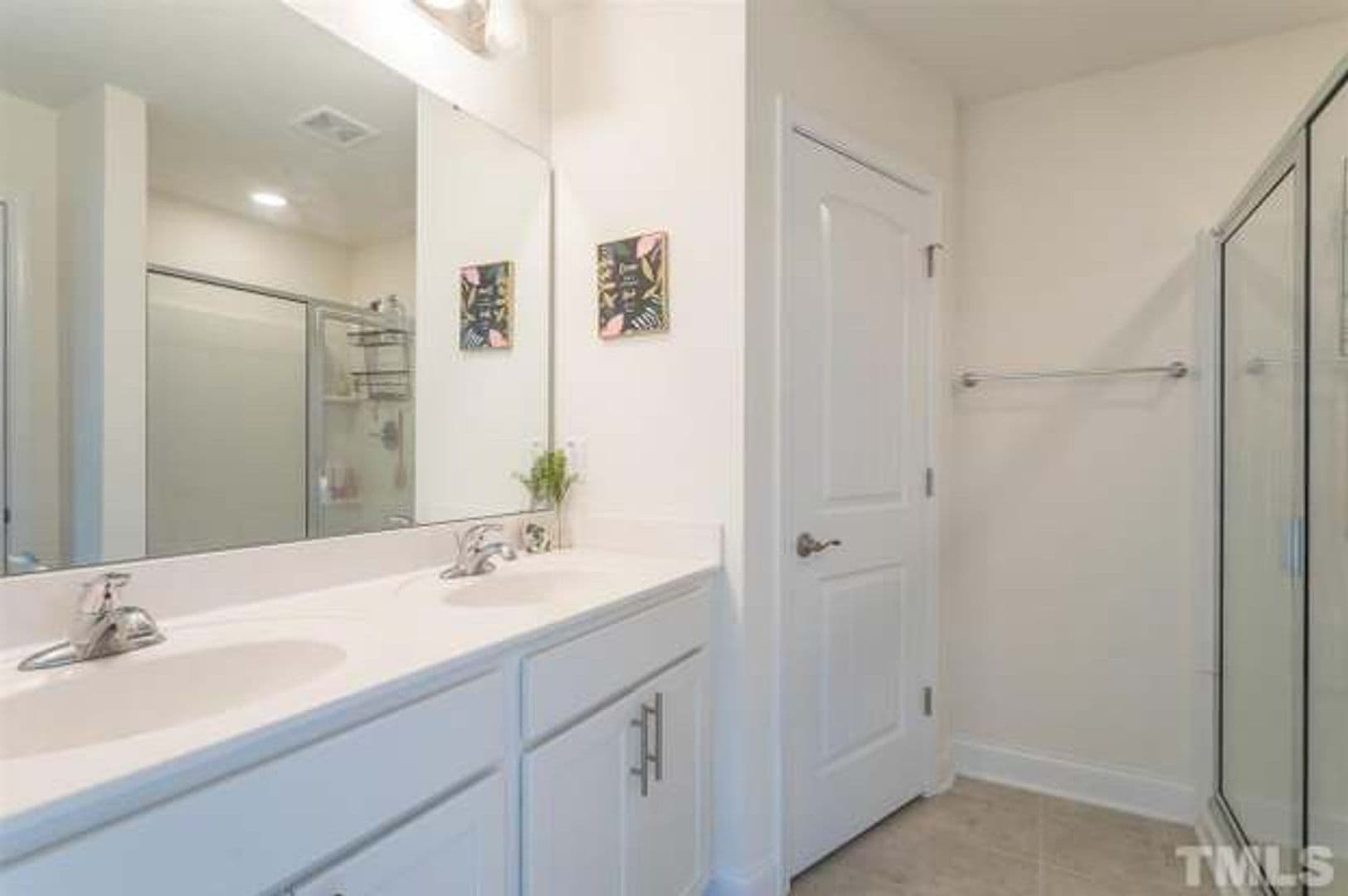Raleigh House: 4707 Princess Lita Way