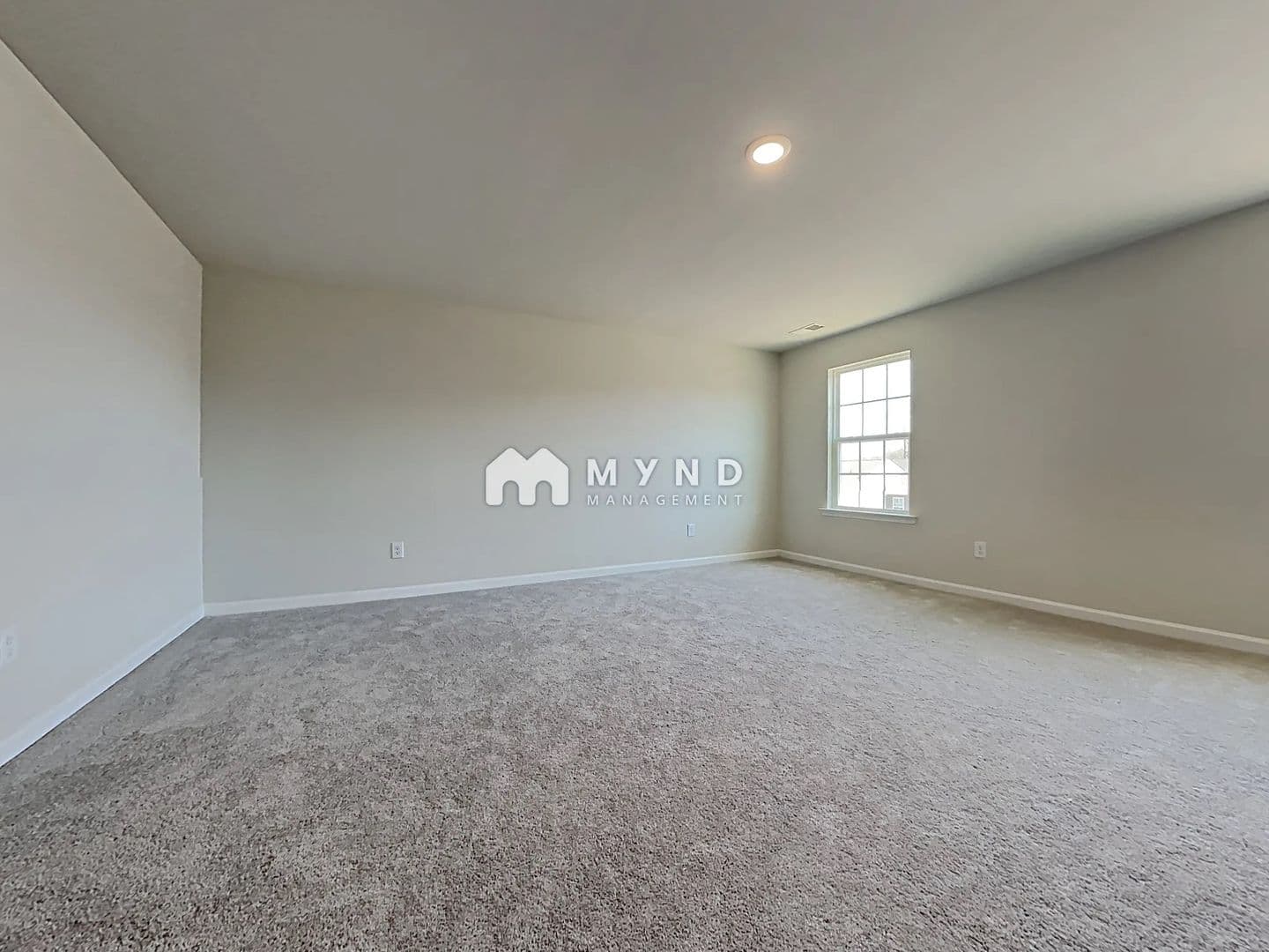 Charlotte House: 15100 Moulin Ct Dr