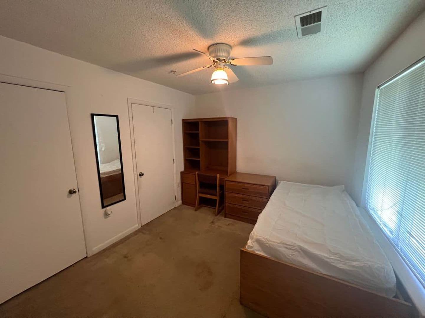 Raleigh House: 1411 Collegiate Cir