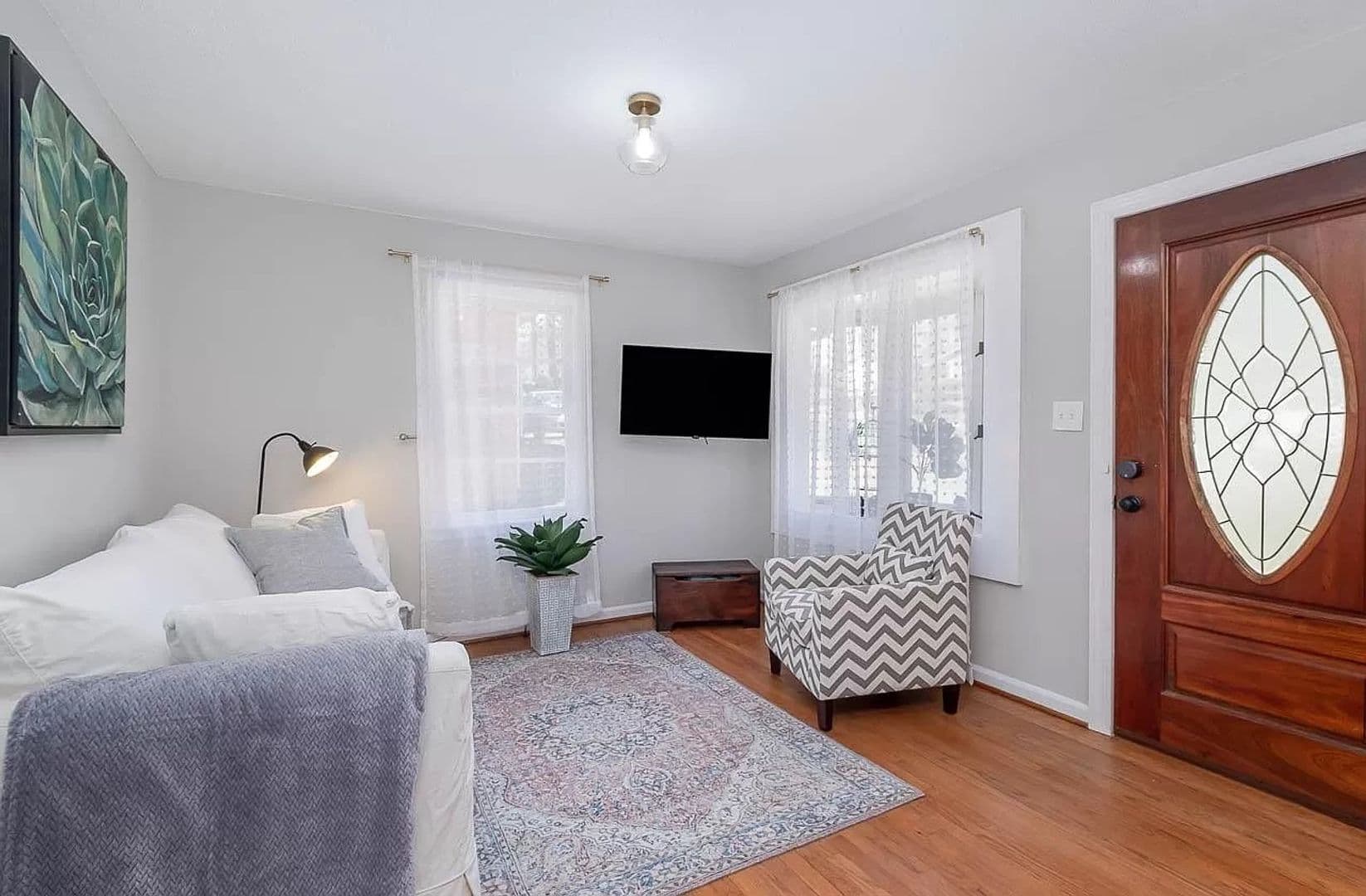 Durham House: 123 Archdale Dr