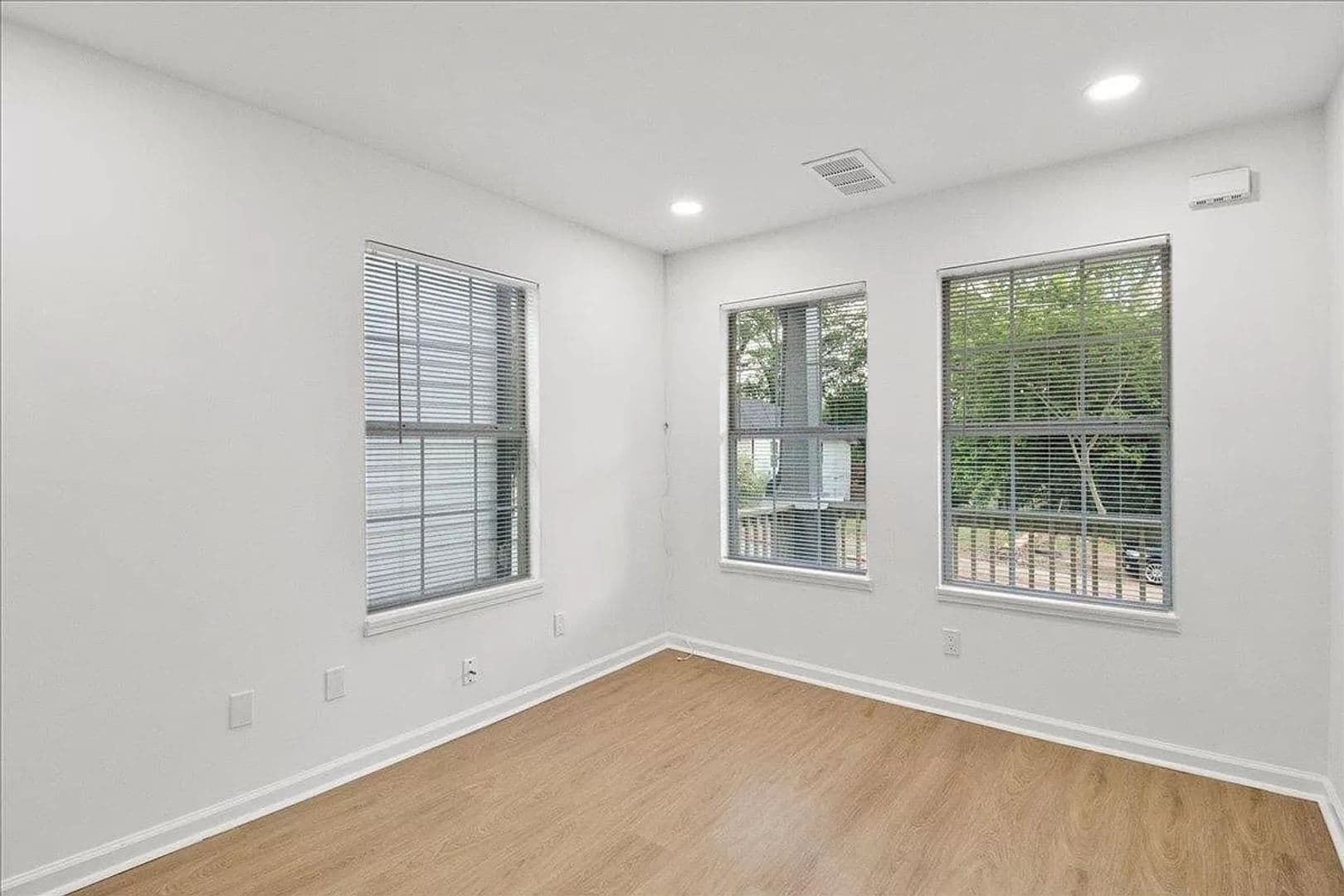 Atlanta House: 961 Fair St SW