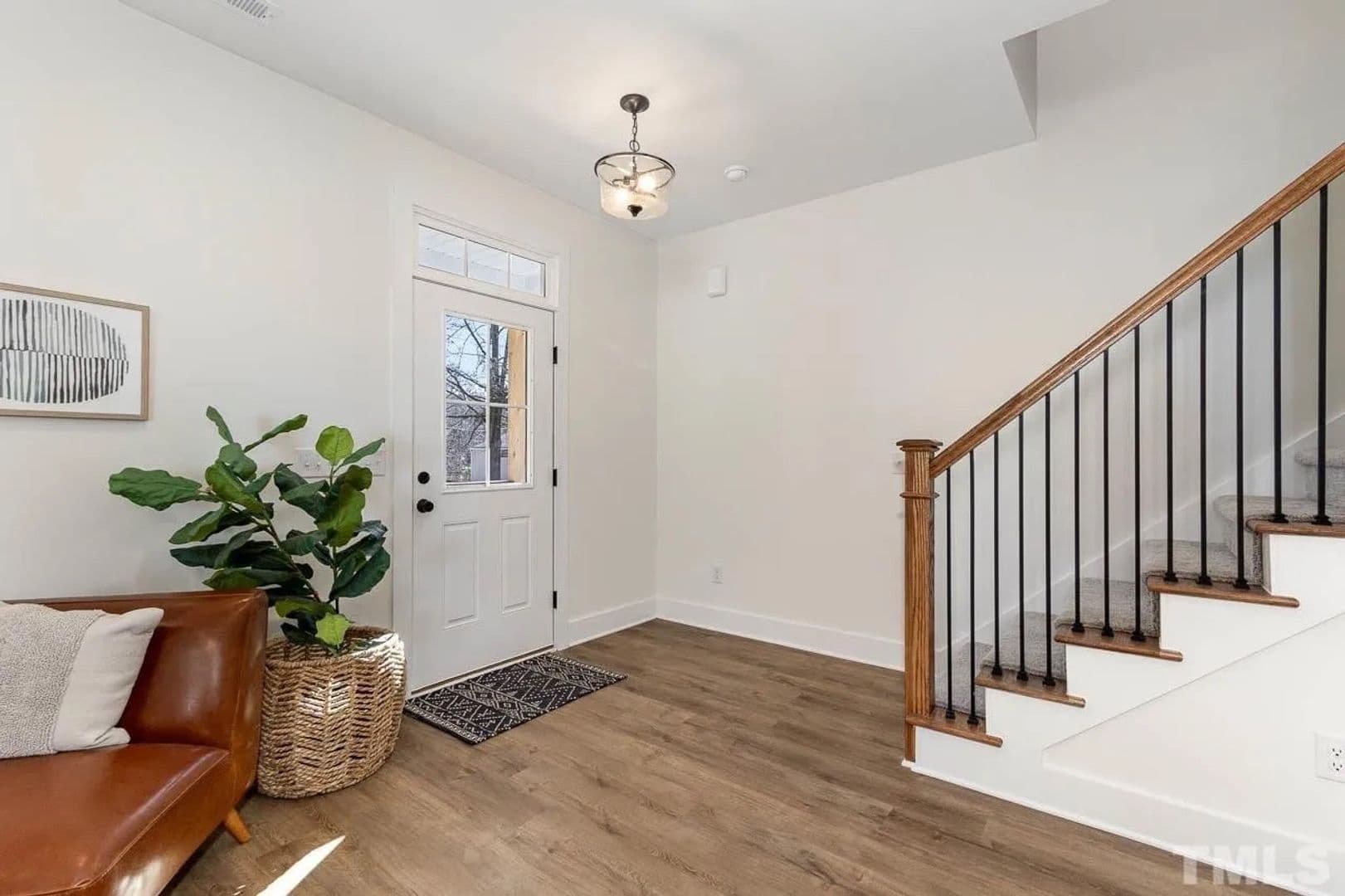Durham House: 1420 Maplewood Dr