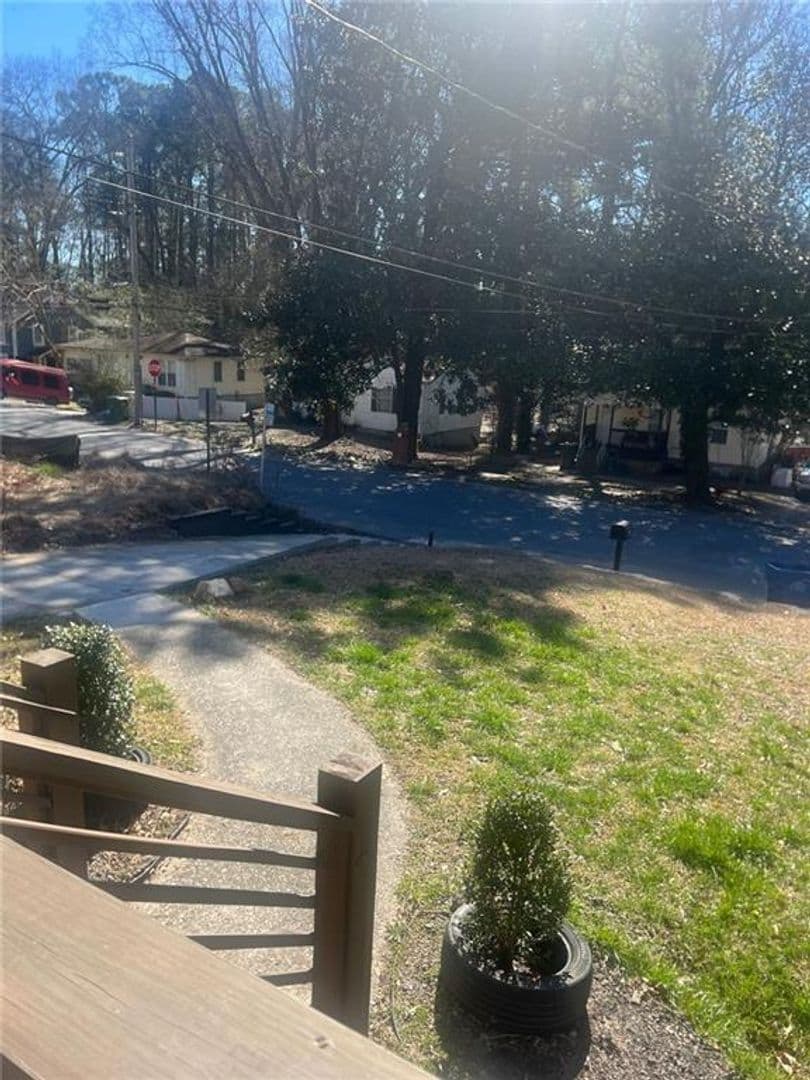 Atlanta House: 1933 North Avenue NW