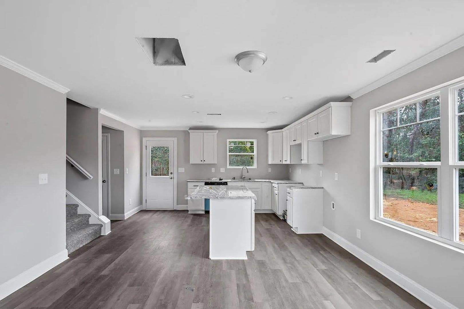 Charlotte House: 2628 Kenhill Dr