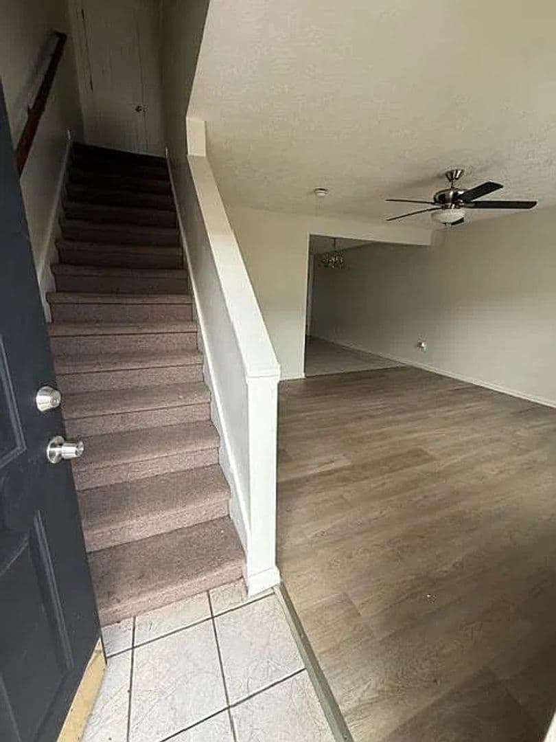 Cartersville House: 44 Pointe Place Dr