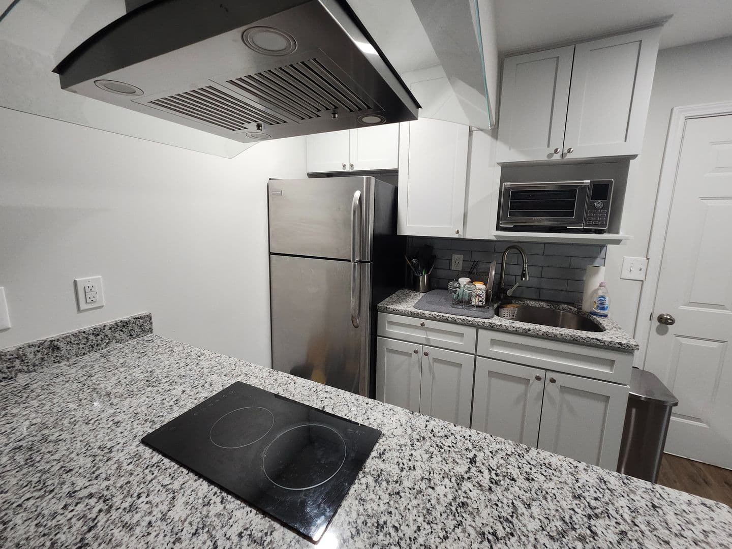 Charlotte House: 6516 Nevin Rd