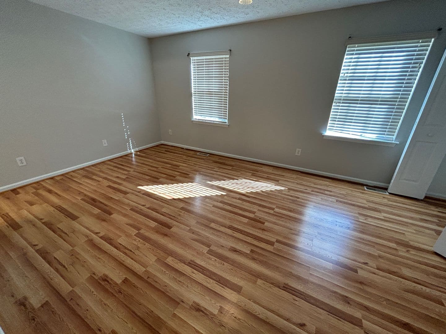 Raleigh House: 7113 Beaverwood Dr