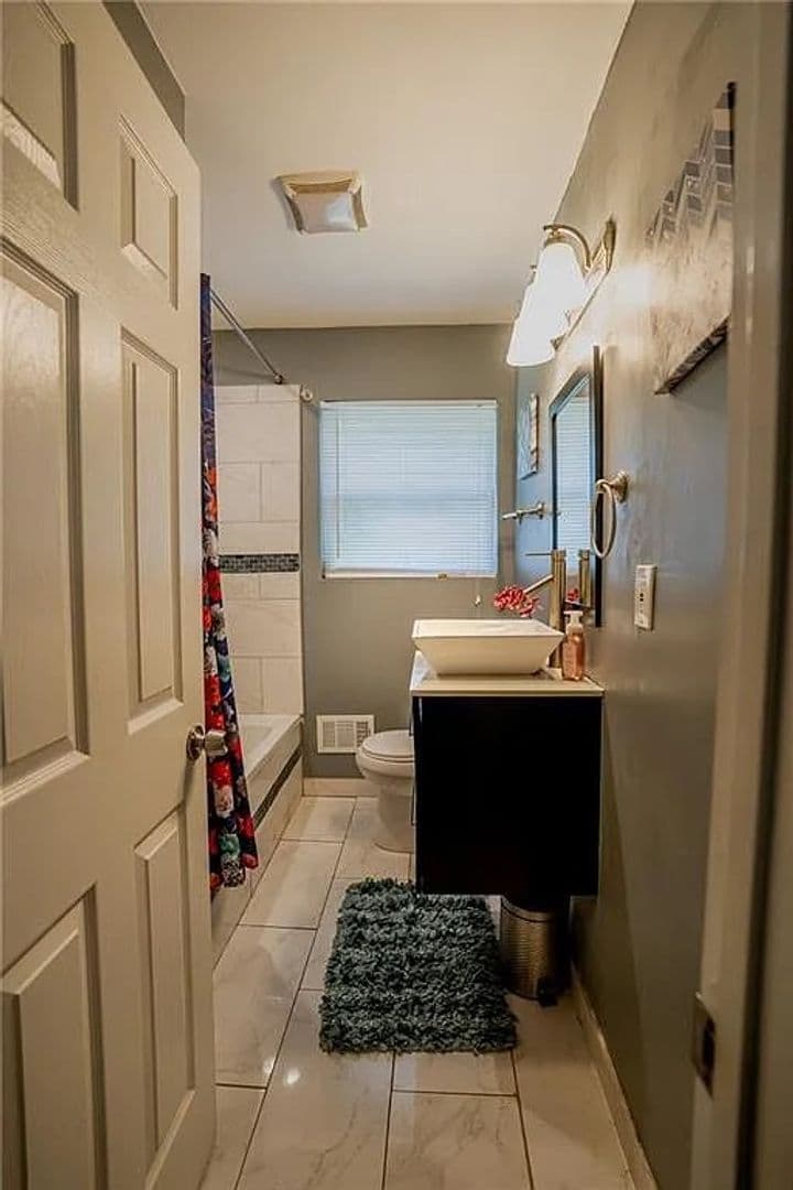 Atlanta House: 3052 Browns Mill Rd SE